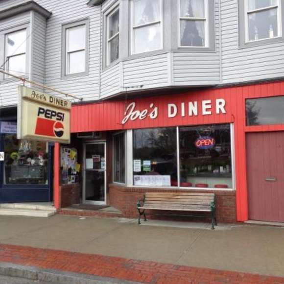 Joe's Diner of Lee, Massachusetts Large T-Shirt - Picture 7 of 7